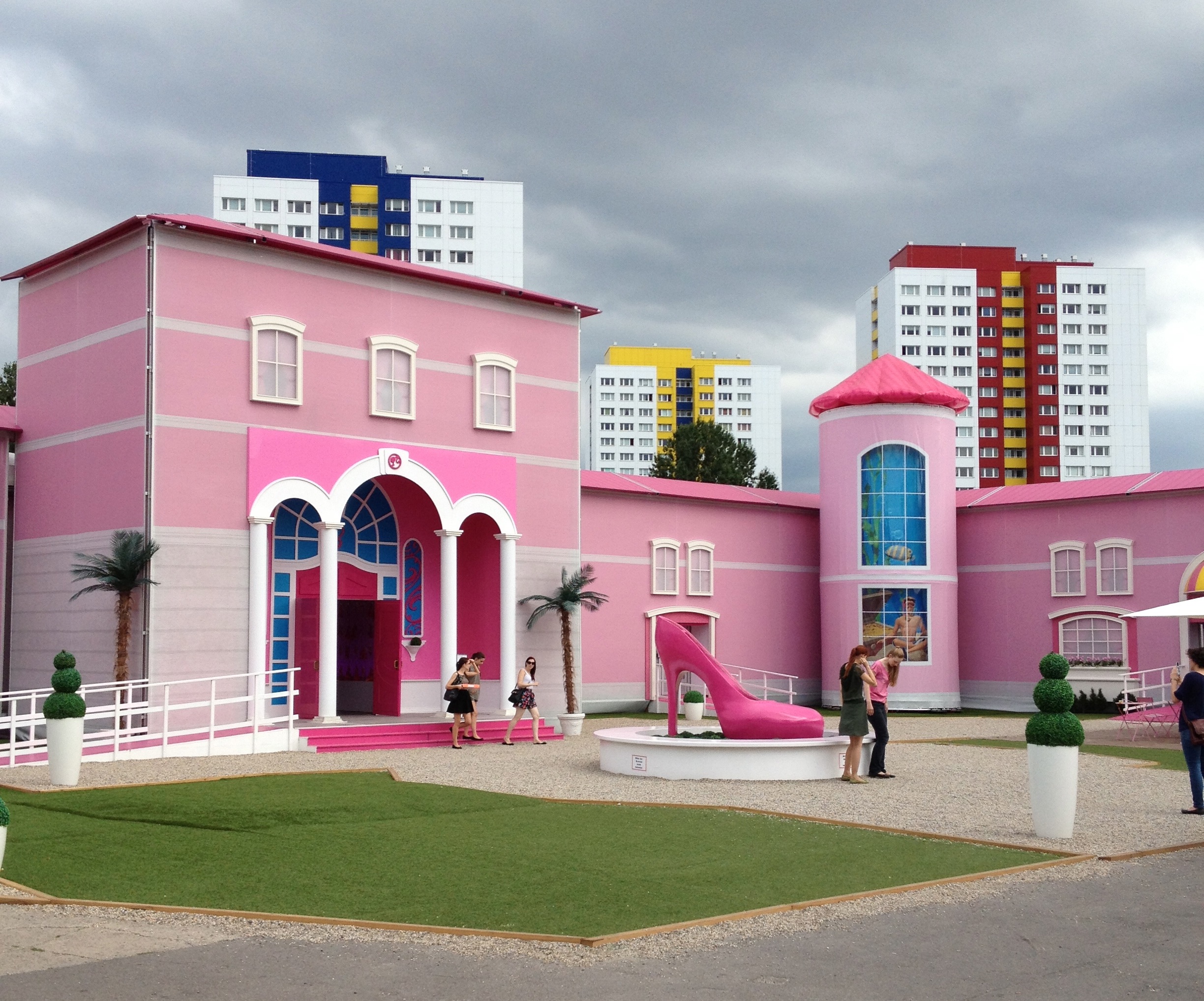 life size barbie dream house